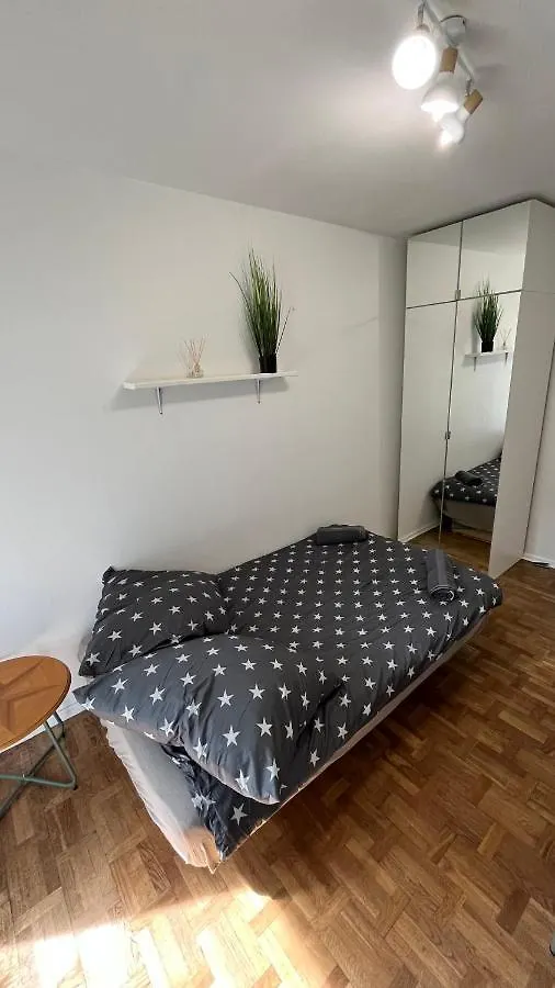 Warszawa Wola Pokoje Hostel 0*, Warsaw